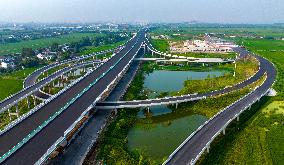 Chang-Tai Yangtze River Bridge Construction in Taixing