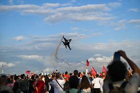 Airshow Marks Victory Day - Istanbul