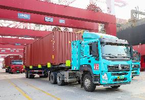 The Import and Export Volume of African Goods at Qingdao Port Increased