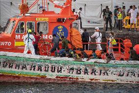 New cayuco arrives in El Hierro with 174 people on board