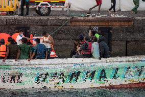 New cayuco arrives in El Hierro with 174 people on board