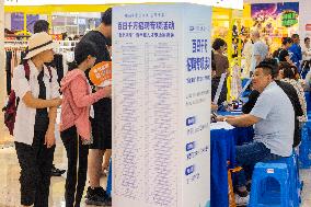 A Job Fair in Taizhou