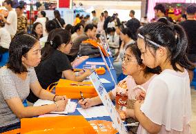 A Job Fair in Taizhou