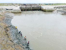 Fishing In Bangladesh