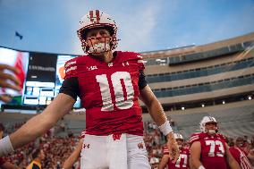 Wisconsin Badgers Vs Western Michigan Broncos