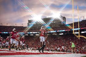 Wisconsin Badgers Vs Western Michigan Broncos