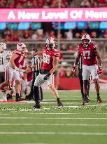 Wisconsin Badgers Vs Western Michigan Broncos