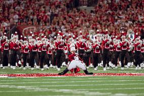 Wisconsin Badgers Vs Western Michigan Broncos