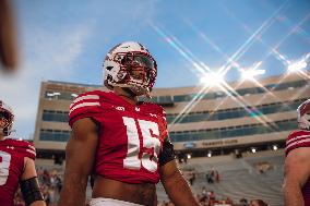 Wisconsin Badgers Vs Western Michigan Broncos