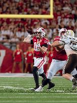 Wisconsin Badgers Vs Western Michigan Broncos