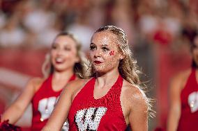 Wisconsin Badgers Vs Western Michigan Broncos