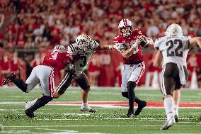 Wisconsin Badgers Vs Western Michigan Broncos