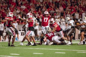 Wisconsin Badgers Vs Western Michigan Broncos