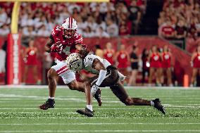 Wisconsin Badgers Vs Western Michigan Broncos