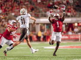 Wisconsin Badgers Vs Western Michigan Broncos