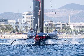 - Vela - America's Cup - Louis Vuitton Cup - Round Robin 1 & 2