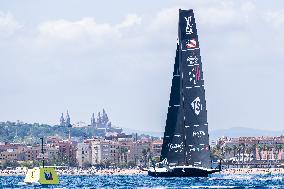 - Vela - America's Cup - Louis Vuitton Cup - Round Robin 1 & 2