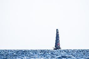 - Vela - America's Cup - Louis Vuitton Cup - Round Robin 1 & 2