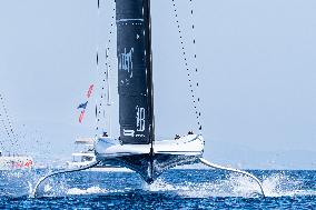 - Vela - America's Cup - Louis Vuitton Cup - Round Robin 1 & 2