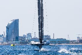 - Vela - America's Cup - Louis Vuitton Cup - Round Robin 1 & 2