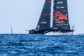 - Vela - America's Cup - Louis Vuitton Cup - Round Robin 1 & 2