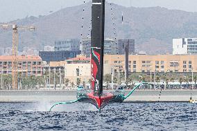 - Vela - America's Cup - Louis Vuitton Cup - Round Robin 1 & 2