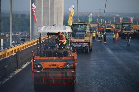 Longtan Yangtze River Bridge Construction in Yangzhou