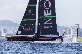 - Vela - America's Cup - Louis Vuitton Cup - Round Robin 1 & 2