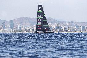 - Vela - America's Cup - Louis Vuitton Cup - Round Robin 1 & 2