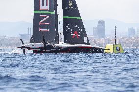 - Vela - America's Cup - Louis Vuitton Cup - Round Robin 1 & 2