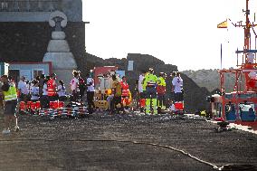 El Hierro receives a new cayuco with more than 50 people on board