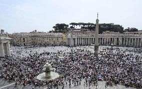 Pope Francis Angelus Prayer - Vatican