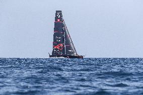 - Vela - America's Cup - Louis Vuitton Cup - Round Robin 1 & 2