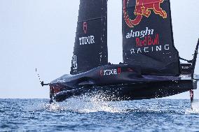 - Vela - America's Cup - Louis Vuitton Cup - Round Robin 1 & 2