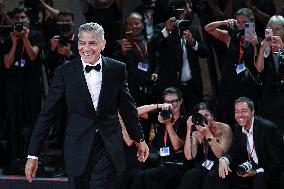 Venice Wolfs Premiere