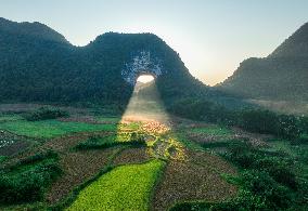 Beam Through Hole in Yongzhou