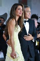 81st Mostra - The Clooneys Shine On The Red Carpet