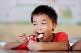 The First Meal of The Micro School in Liuzhou