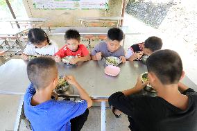 The First Meal of The Micro School in Liuzhou