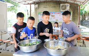 The First Meal of The Micro School in Liuzhou