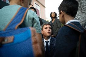 PM Attal Visits A Primary School - Issy les Moulineaux