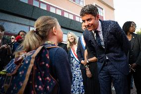 PM Attal Visits A Primary School - Issy les Moulineaux