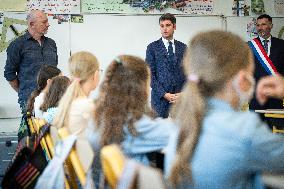 PM Attal Visits A Primary School - Issy les Moulineaux