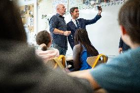 PM Attal Visits A Primary School - Issy les Moulineaux