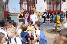 Rachida Dati Visits Primary Schools - Paris