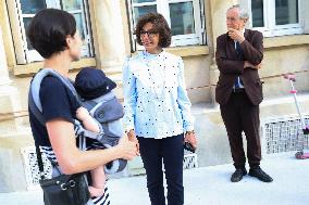 Rachida Dati Visits Primary Schools - Paris