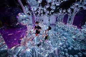 Bubble Planet: An Immersive Experience Debuts In Singapore