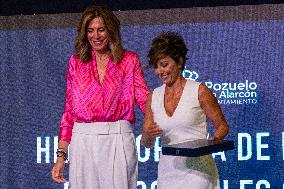 Journalist Sonsoles Ónega Received The Title Of Adoptive Daughter Of The Town From The Mayor Of Pozuelo De Alarcón, Paloma Tejer