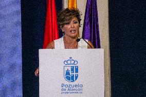 Journalist Sonsoles Ónega Received The Title Of Adoptive Daughter Of The Town From The Mayor Of Pozuelo De Alarcón, Paloma Tejer