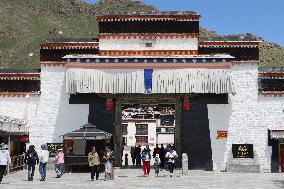 Tashi Lhunpo Monastery in Shigatse